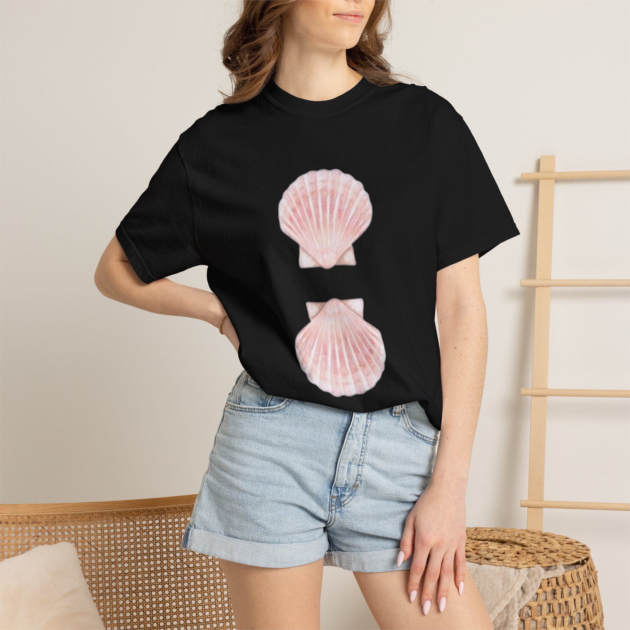 Seashell Mirror Graphic T-Shirt — Pink Shell Beach Tee